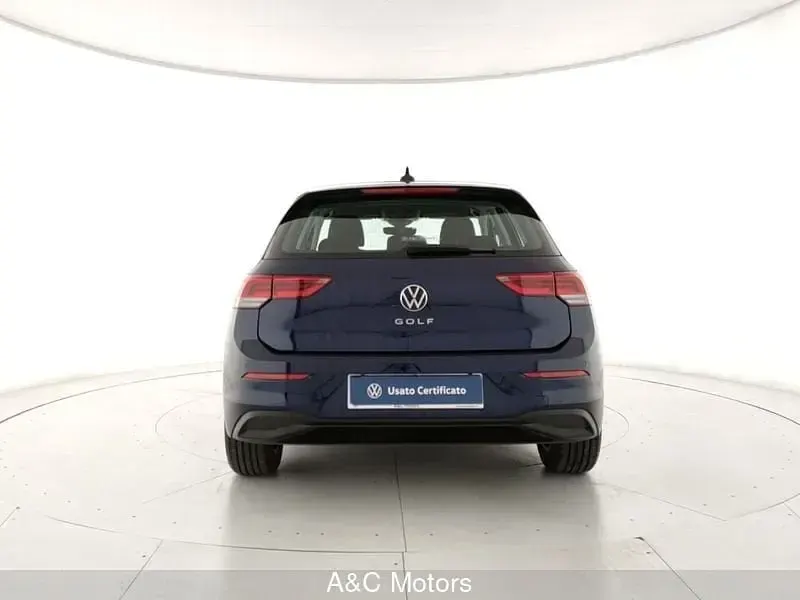 Usata VW Golf VIII Life 110 CV (80 kW) 2024 Blu