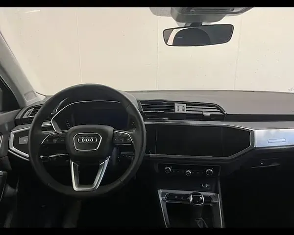 Usata Audi Q3 Ambiente 150 CV (110 kW) 2024 Nero mythos metallizzato SUV