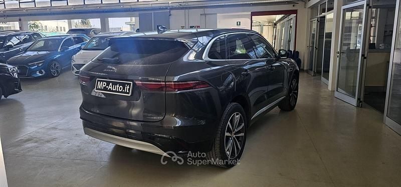 Usata Jaguar F-Pace R-Dynamic 404 CV (297 kW) 2023 Grigio SUV