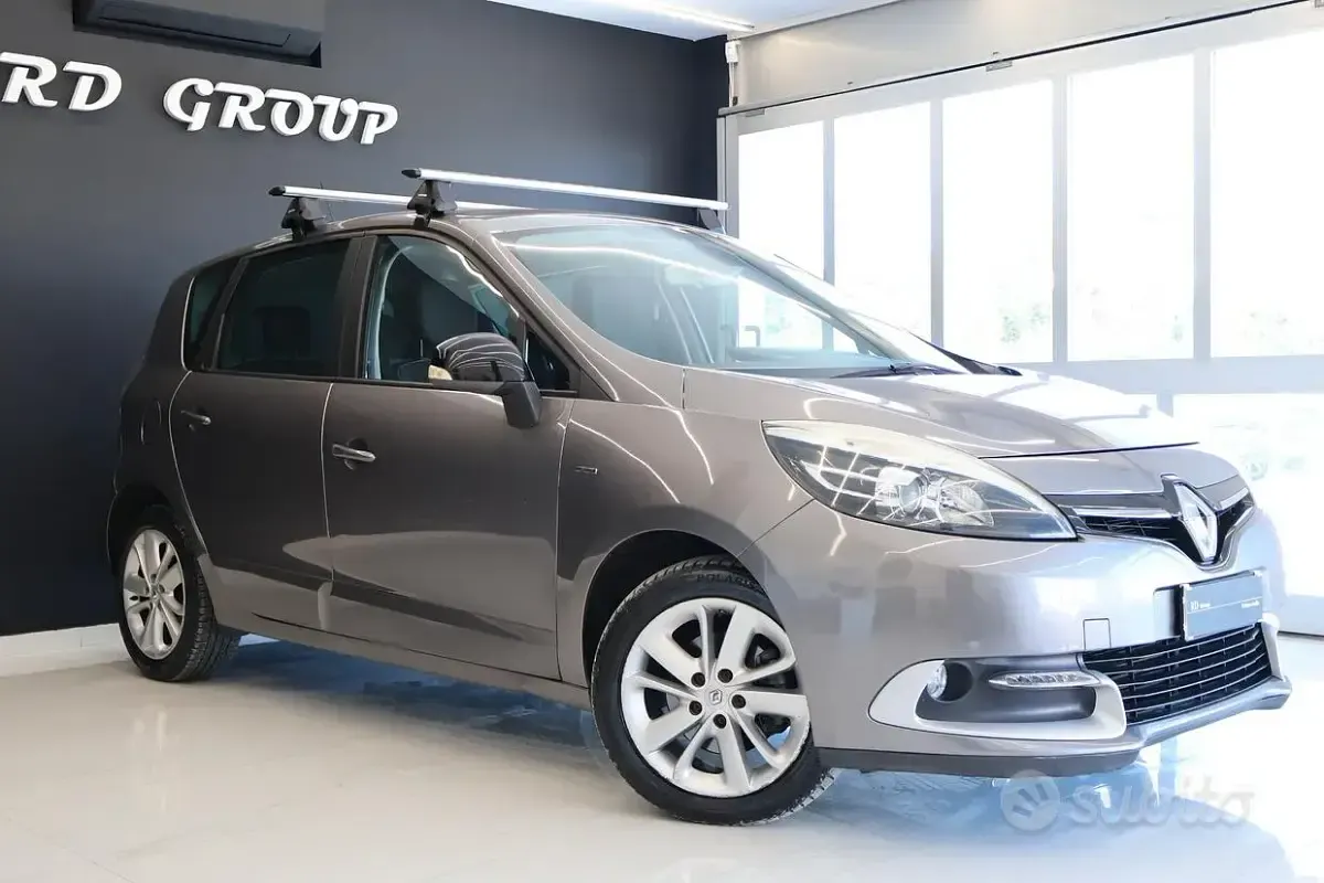 Usata Renault Scénic III LIMITED 110 CV (80 kW) 2016 Grigio Monovolume
