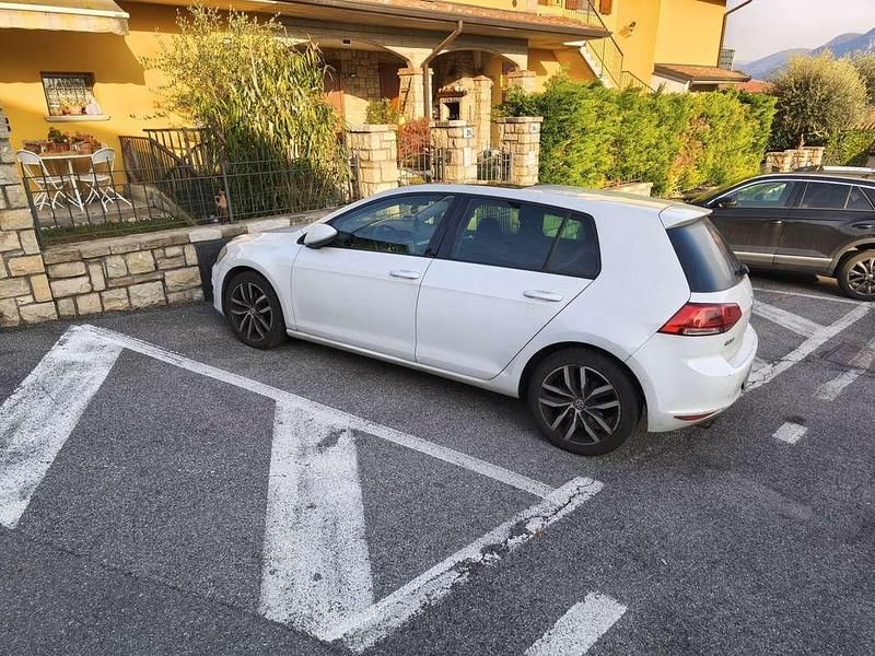 Usata VW Golf VII Highline 122 CV (89 kW) 2013 Bianco Berlina