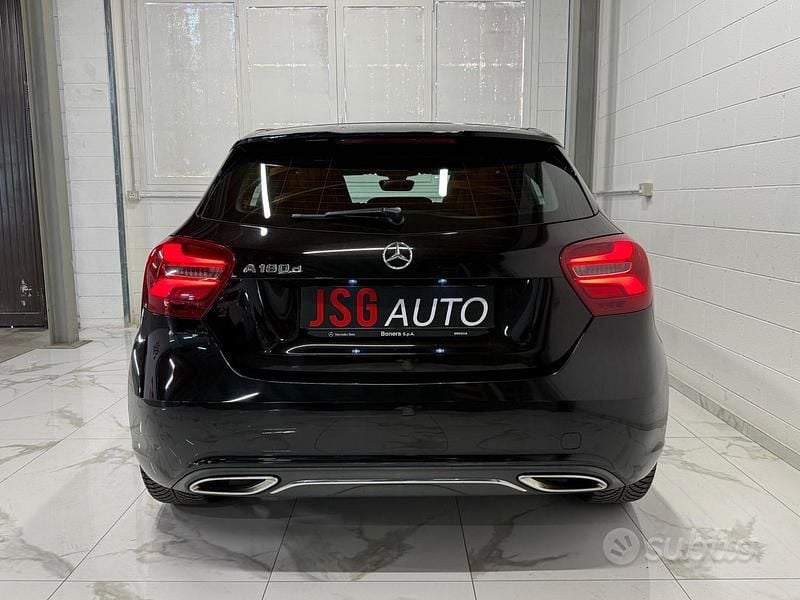 Usata Mercedes A180 109 CV (80 kW) 2017 Nero Berlina