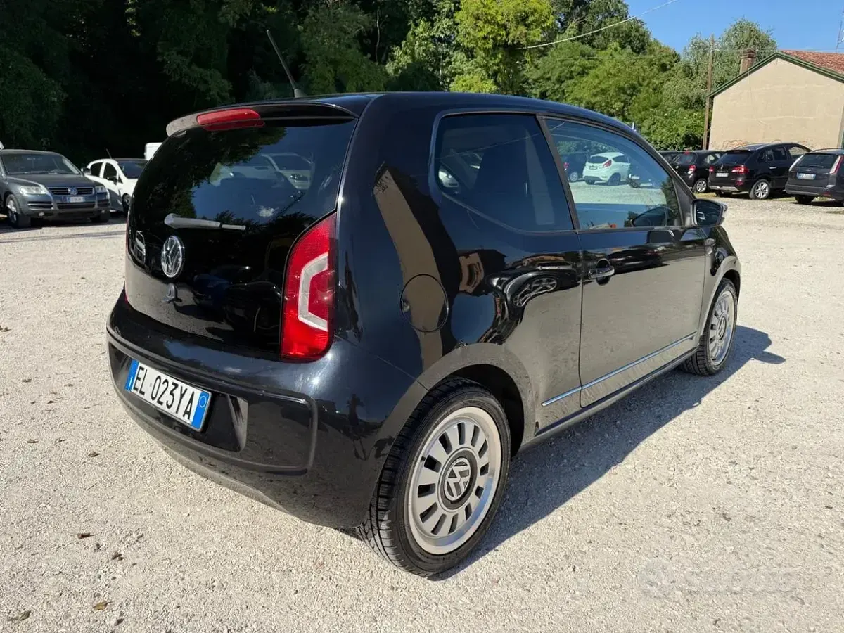 Usata VW up! 75 CV (55 kW) 2012 Nero Utilitaria