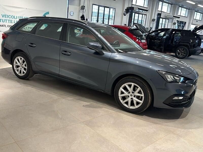 Usata Seat Leon Style 110 CV (80 kW) 2022 Grigio Station wagon