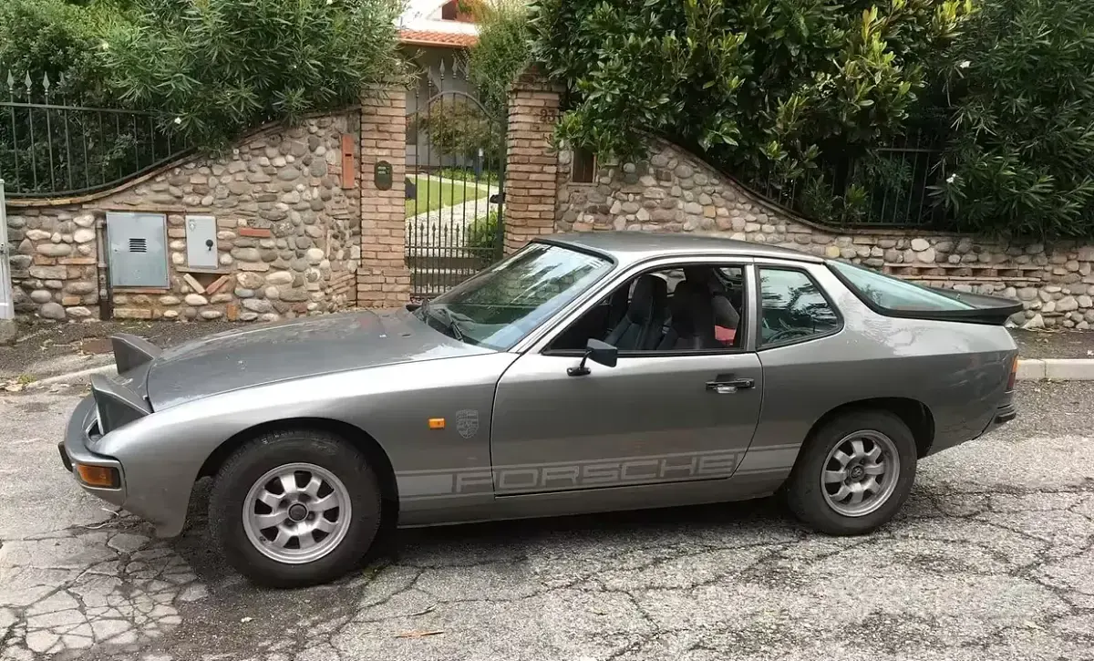 Usata Porsche 924 125 CV (91 kW) 1980 Grigio Coupé