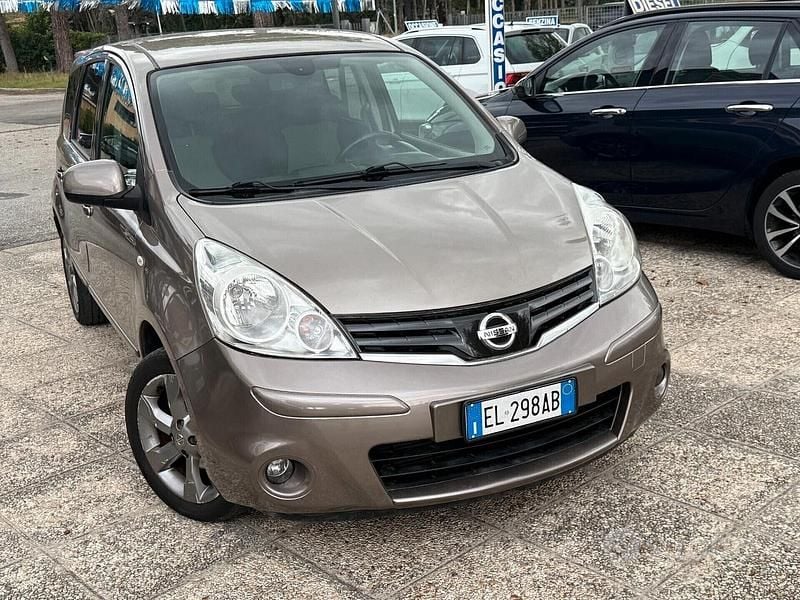Usata Nissan Note Acenta 90 CV (66 kW) 2012 Grigio Utilitaria
