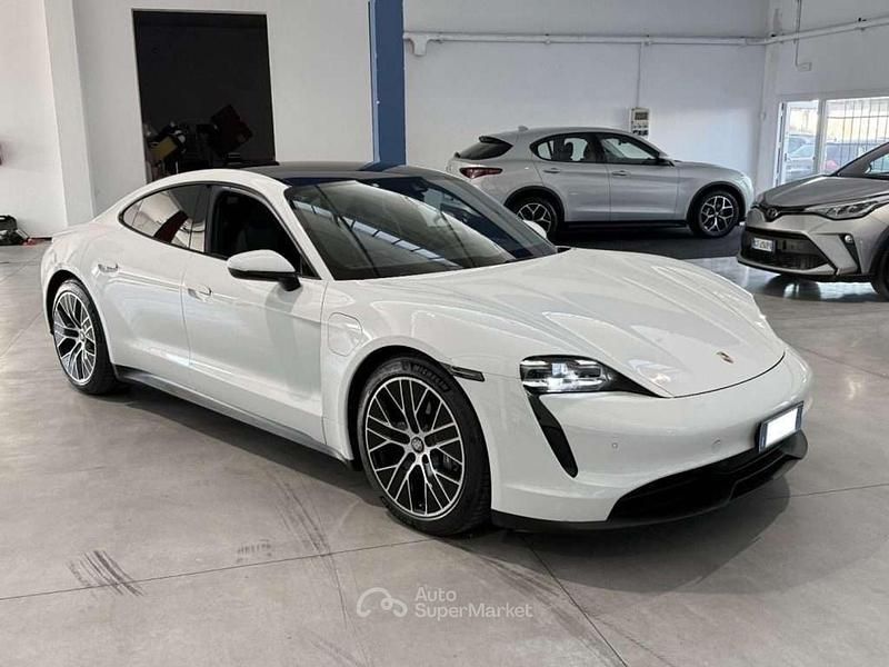 Bianco pastello Usata 2021 Porsche Taycan Tre volumi | 56.900 € (Buon prezzo) - Immagine 1/4
