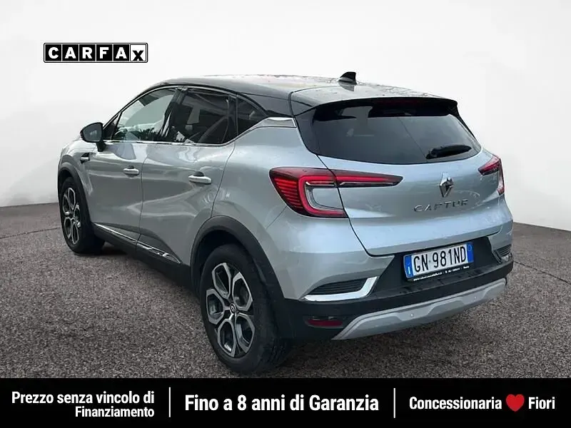 Usata Renault Captur Intens 101 CV (74 kW) 2023 Dublino SUV