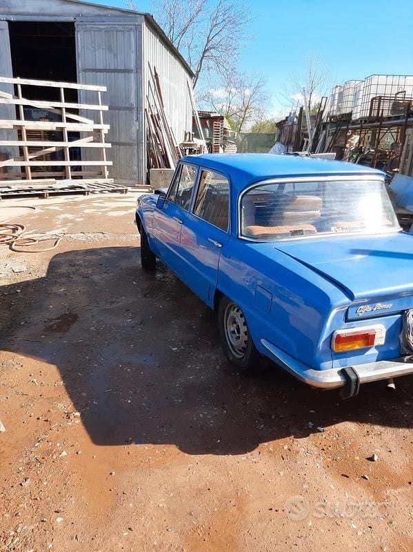 Blu Usata 1970 Alfa Romeo Giulia Super Tre volumi | 10.000 € - Immagine 1/4