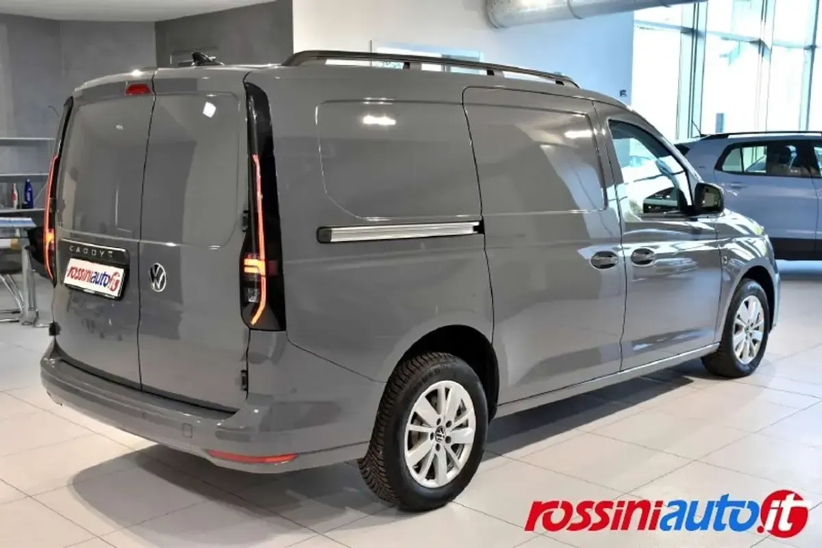 Usata VW Caddy Maxi Business 122 CV (89 kW) 2025 Pure grey Monovolume