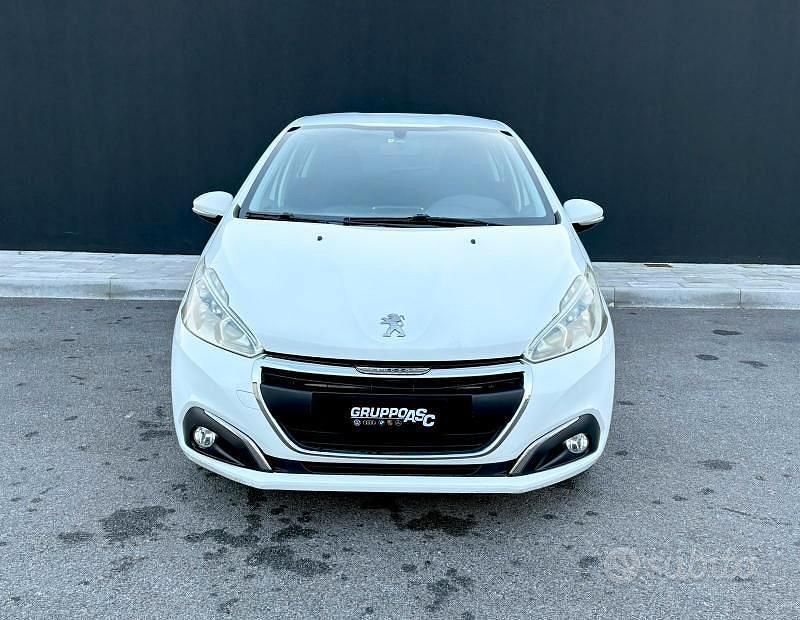 Usata Peugeot 208 75 CV (55 kW) 2015 Bianco Utilitaria