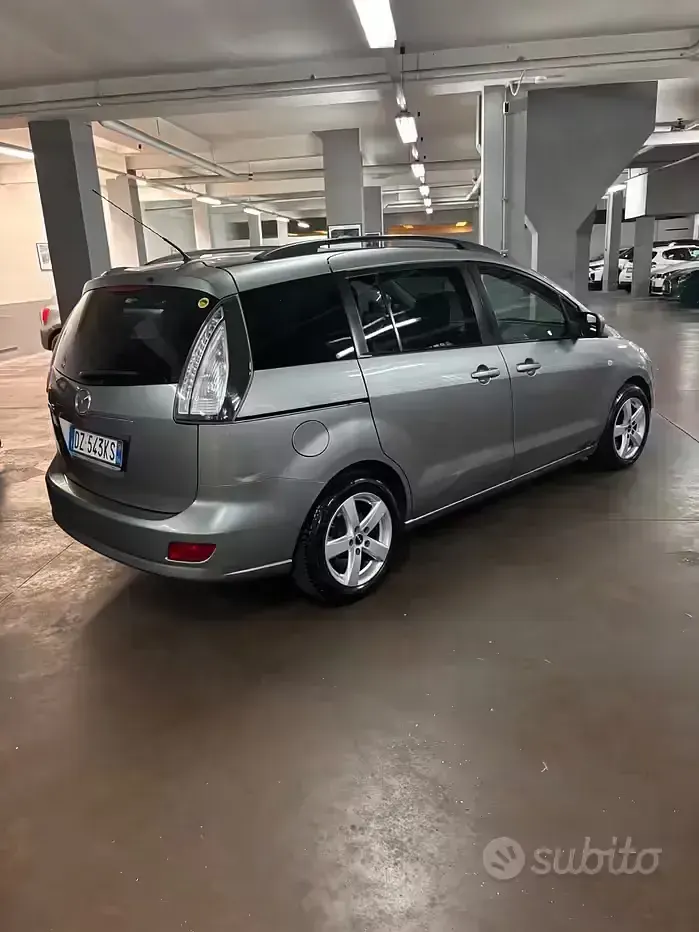 Usata Mazda 5 Style 143 CV (105 kW) 2010 Grigio Monovolume