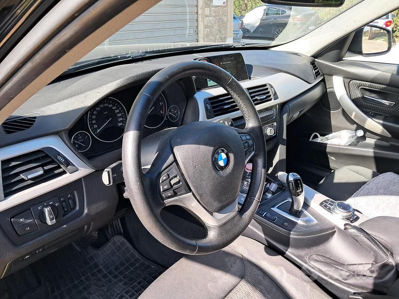 Usata BMW 318 Advantage 150 CV (110 kW) 2018 Nero Station wagon
