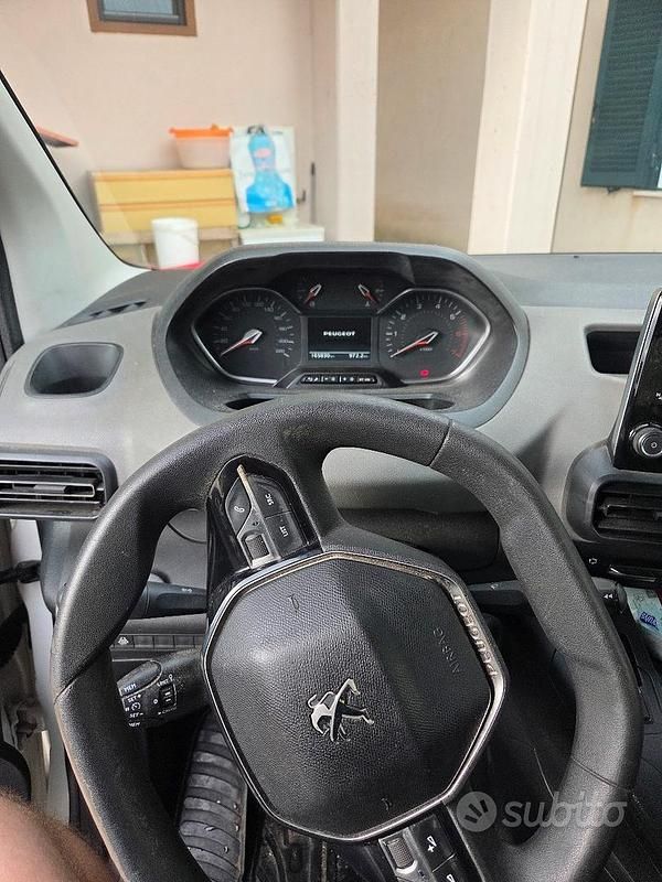 Usata Peugeot Rifter 102 CV (75 kW) 2018 Bianco Monovolume