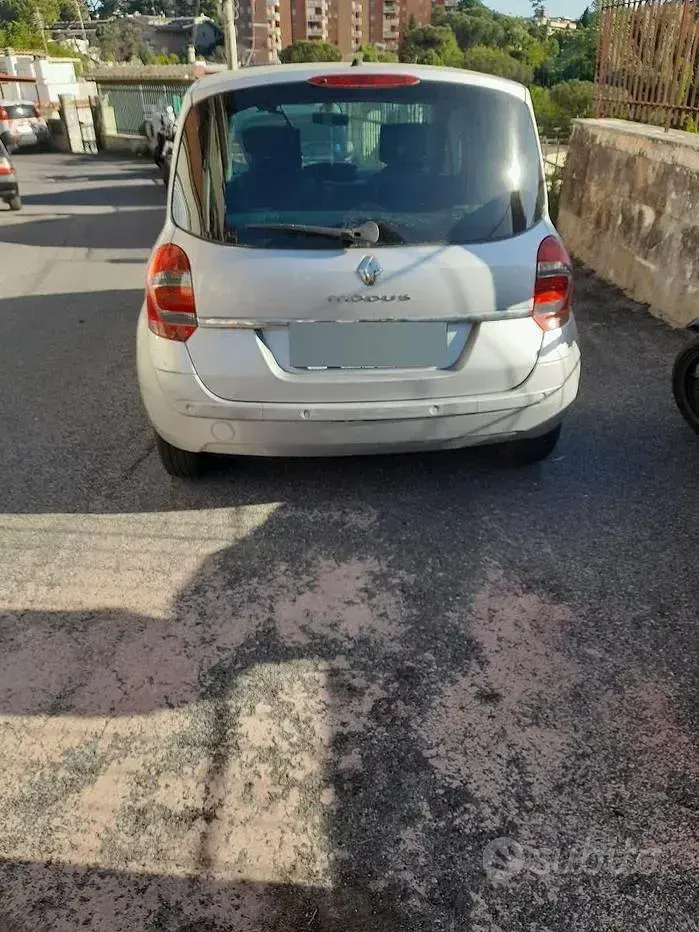 Usata Renault Modus 75 CV (55 kW) 2011 Monovolume