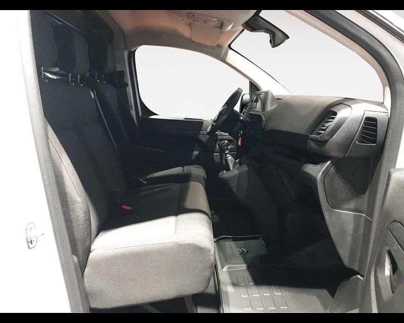 Usata Citroën Jumpy 144 CV (105 kW) 2024 Bianco Monovolume