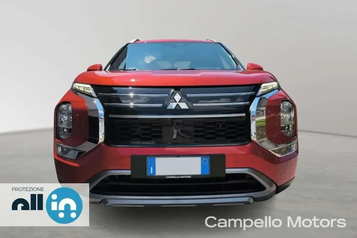 Nuova Mitsubishi Outlander P-HEV Intense 136 CV (100 kW) 2026 Rosso