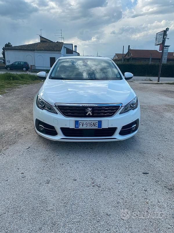 Occasion Peugeot 308 131 ch (96 kW) 2019 Blanc Berline