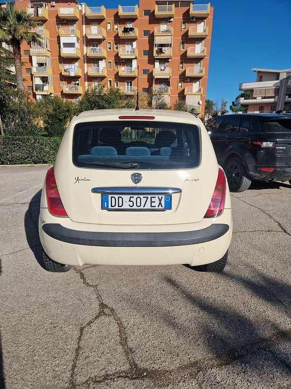 Usata Lancia Ypsilon 69 CV (50 kW) 2006 Utilitaria