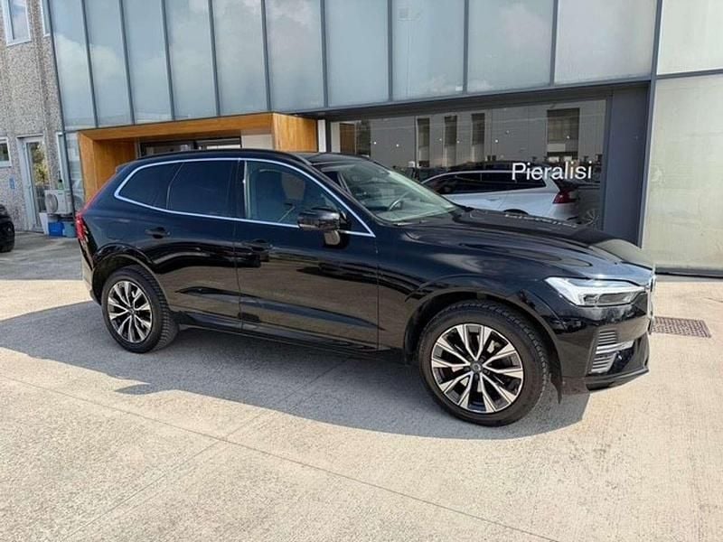 Usata Volvo XC60 Momentum 197 CV (144 kW) 2021 Nero SUV