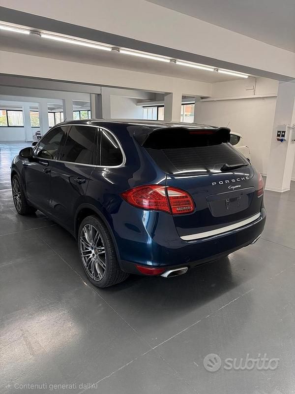 Usata Porsche Cayenne 2011 Blu SUV