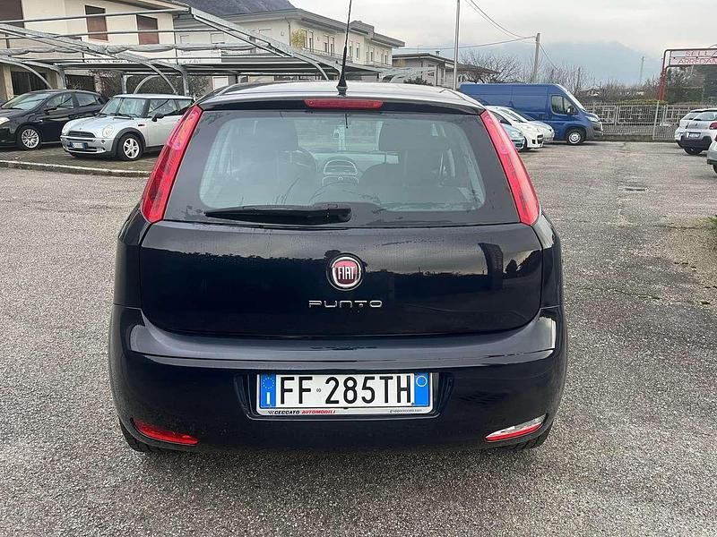 Usata Fiat Punto Street 77 CV (56 kW) 2016 Nero Utilitaria