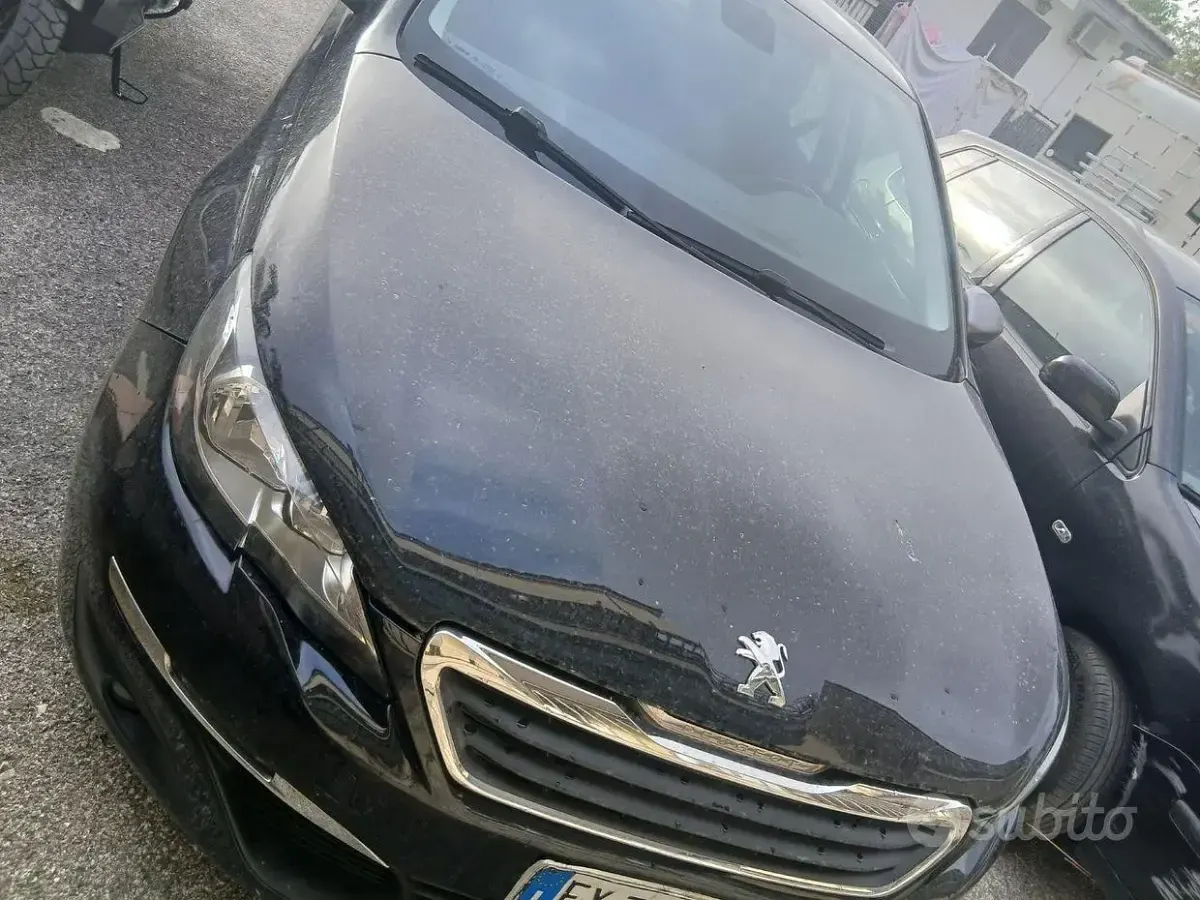 Usata Peugeot 308 112 CV (82 kW) 2015 Nero Berlina