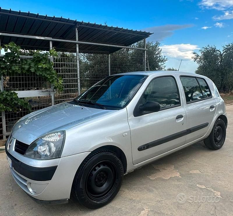 Usata Renault Clio II 2005 Grigio Berlina