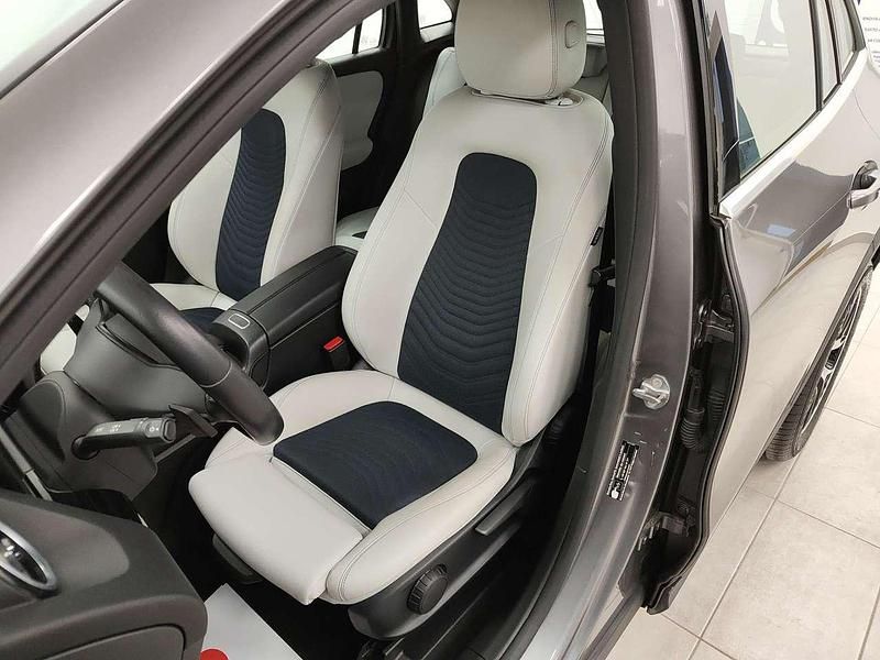 Usata Mercedes GLA250 218 CV (160 kW) 2022 Grigio SUV