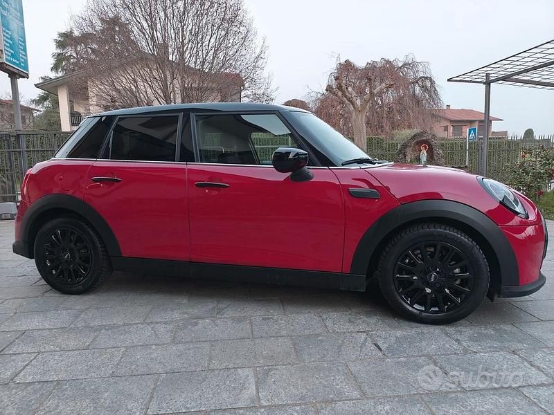 Usata Mini Cooper 136 CV (100 kW) 2022 Rosso Utilitaria
