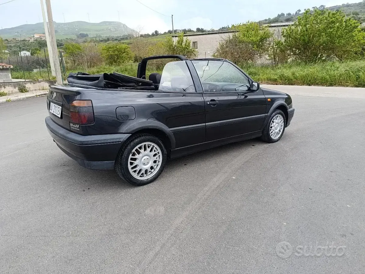 Usata VW Golf Cabriolet 75 CV (55 kW) 1994 Nero Cabrio