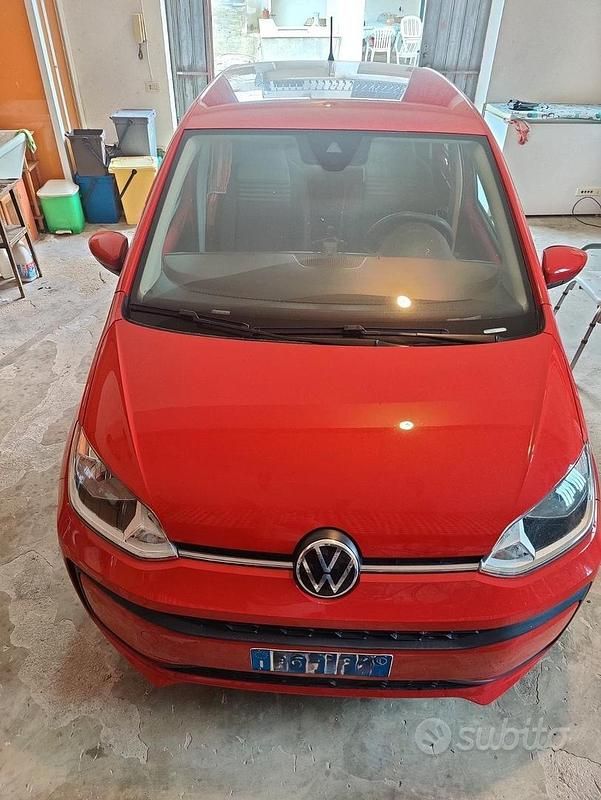 Usata VW up! move up! 65 CV (47 kW) 2020 Rosso Utilitaria