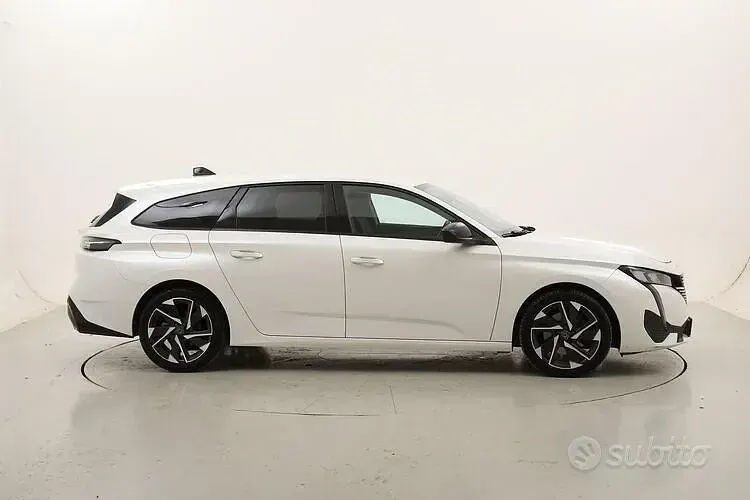 Usata Peugeot 308 SW Allure 131 CV (96 kW) 2022 Bianco Station wagon
