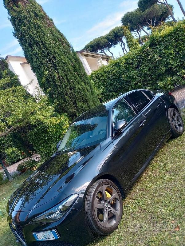 Usata Alfa Romeo Giulia Tech Edition 160 CV (117 kW) 2020 Nero Berlina