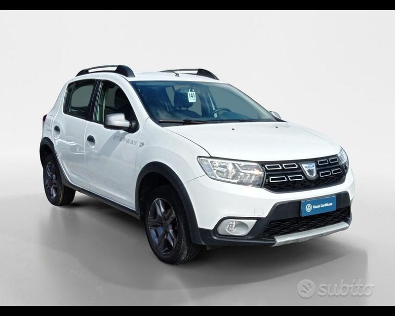 Usata Dacia Sandero Stepway 90 CV (66 kW) 2017 Bianco Berlina