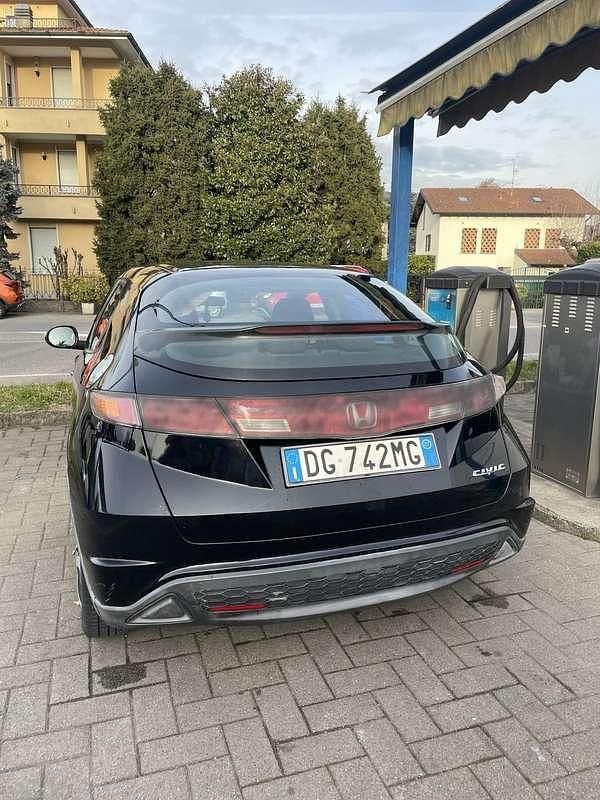 Usata Honda Civic Elegance 83 CV (61 kW) 2007 Berlina