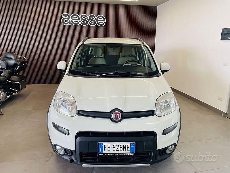 Usata Fiat Panda 4x4 S 86 CV (63 kW) 2016 Bianco Utilitaria