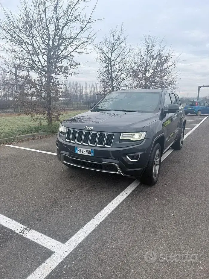 Usata Jeep Cherokee 250 CV (183 kW) 2015 Nero SUV