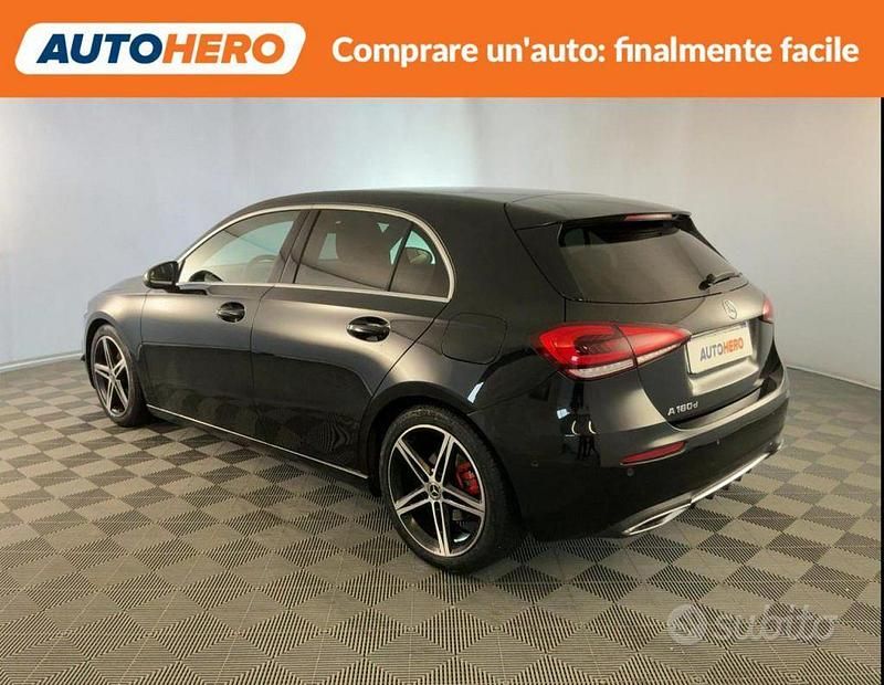 Usata Mercedes A180 116 CV (85 kW) 2018 Nero Berlina