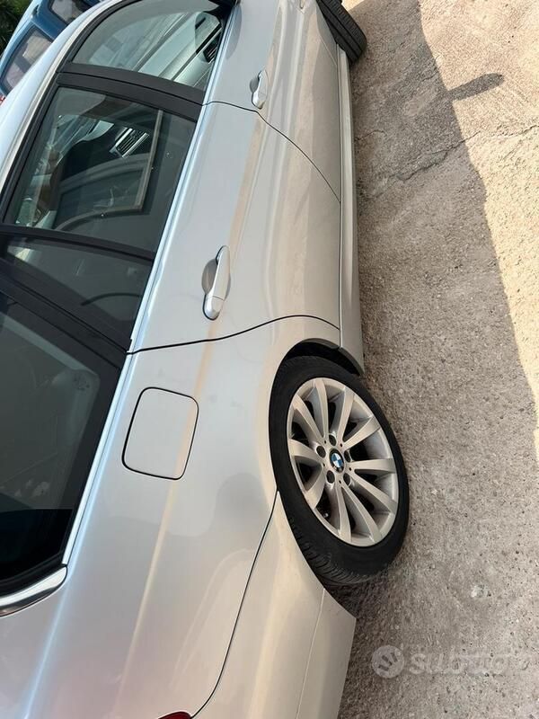 Usata BMW 318 143 CV (105 kW) 2010 Berlina