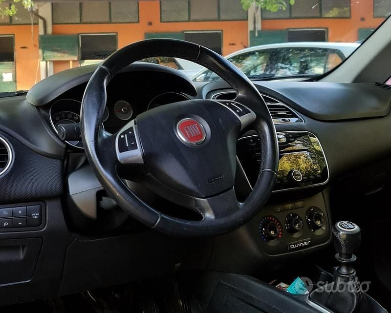 Usata Fiat Punto 85 CV (62 kW) 2012 Rosso Utilitaria