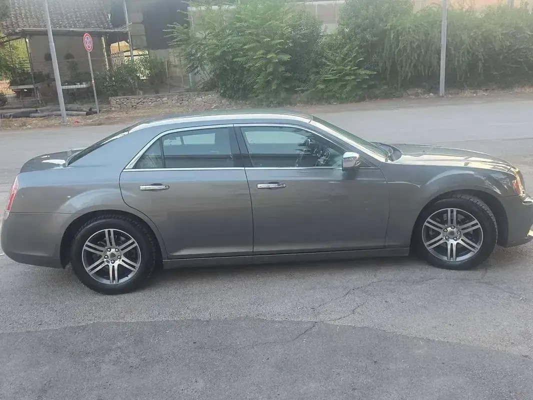 Usata Lancia Thema 190 CV (139 kW) 2013 Grigio Berlina