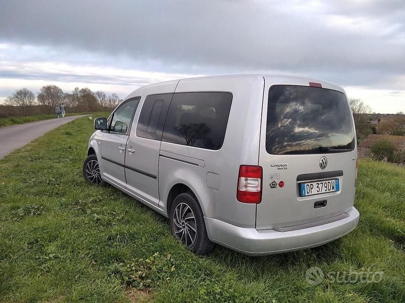 Begagnad VW Caddy Life 105 HK (77 kW) 2009 Grå Minibuss