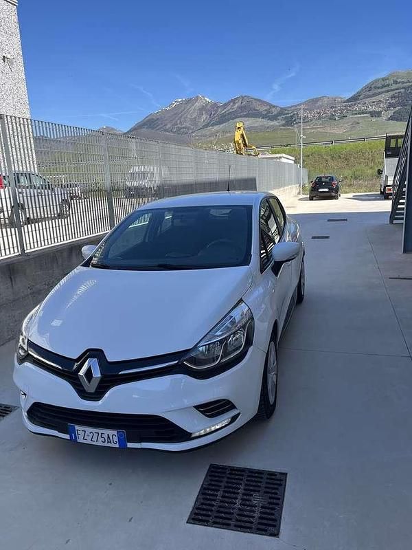 Usata Renault Clio IV Intens 75 CV (55 kW) 2019 Other Berlina