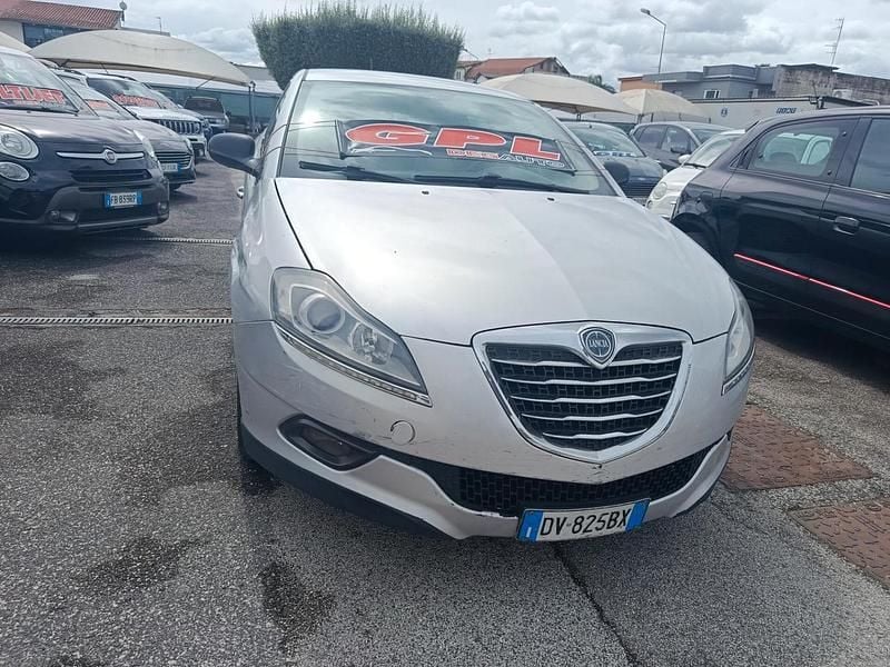 Usata Lancia Delta 150 CV (110 kW) 2009 Argento Utilitaria