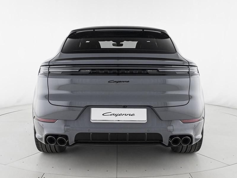 Nuova Porsche Cayenne Coupe 353 CV (259 kW) 2026 Grigio artico SUV