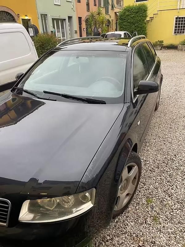Usata Audi A4 130 CV (95 kW) 2004 Nero Station wagon