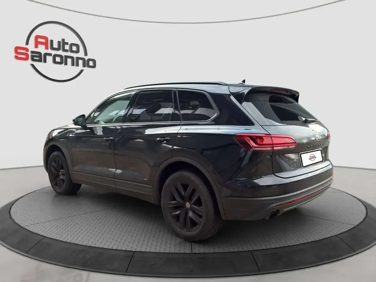 Usata VW Touareg Style 231 CV (169 kW) 2019 Nero SUV