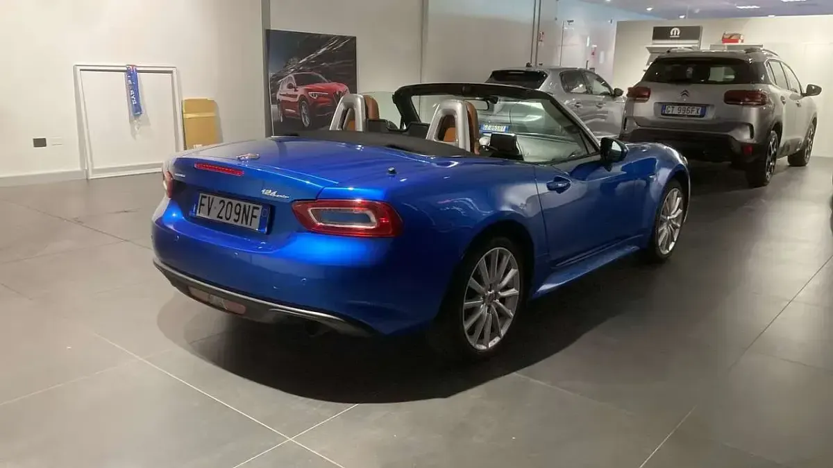 Usata Fiat 124 Spider Lusso 140 CV (102 kW) 2019 Bianco Cabrio