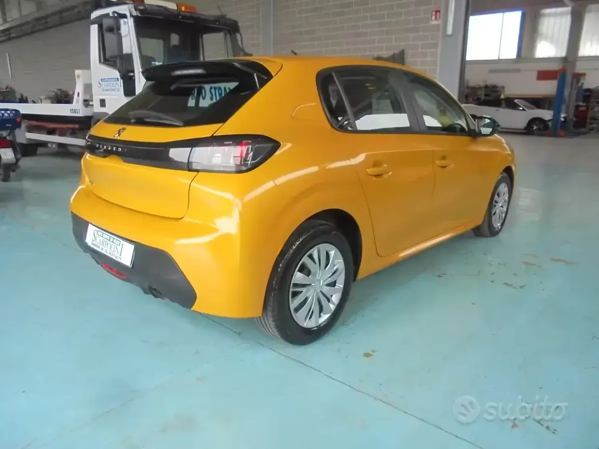 Usata Peugeot 208 Active 75 CV (55 kW) 2023 Giallo Utilitaria